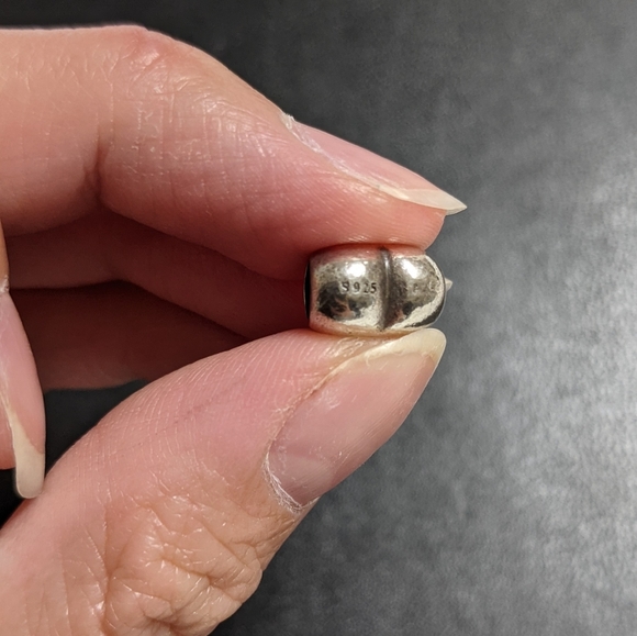 PANDORA Love Heart Charm - Picture 3 of 4